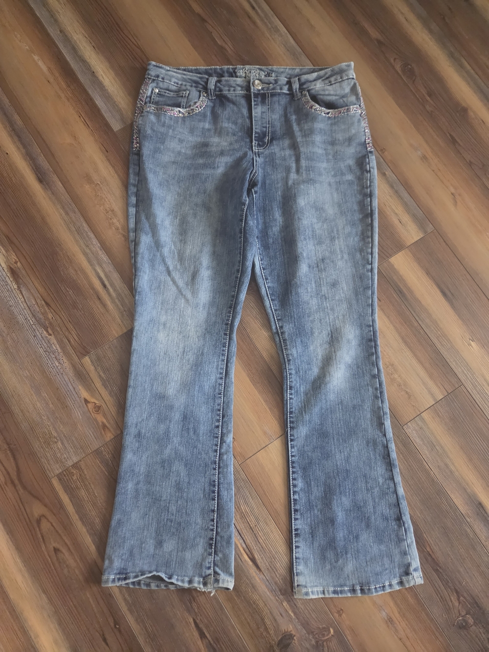 Flare Leg Women's Jeans with Embellished Pockets Size 14 By Revolt